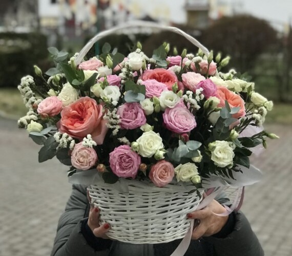 Корзина с цветами Пиончик