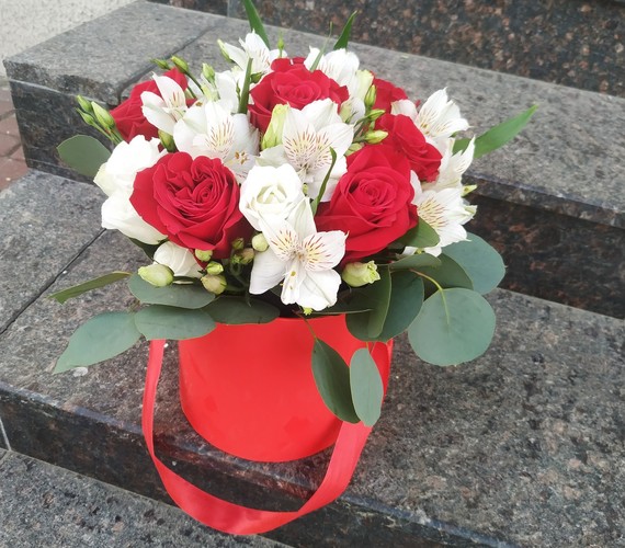 Коробка с цветами Нежность