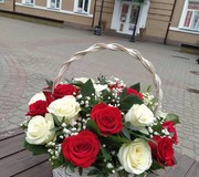 корзина с розами