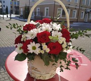 корзина с розами