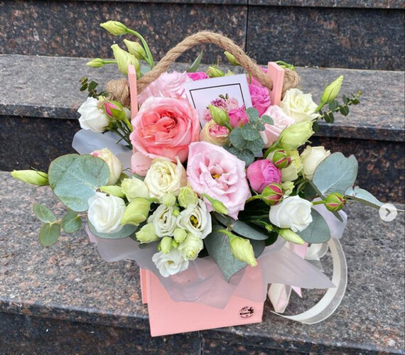 Ящик с цветами Комплимент