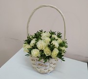 Корина белых роз