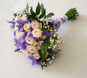 Свадебный букет бело-фиолетовый
