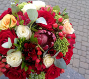 Свадебный букет цвета Марсал сборный