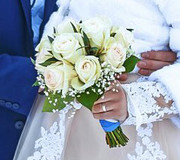 Свадебный букет из белых роз