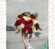 Свадебный букет с красными пионами