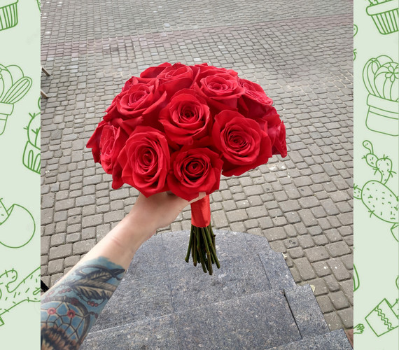 Свадебный букет из бордовых роз